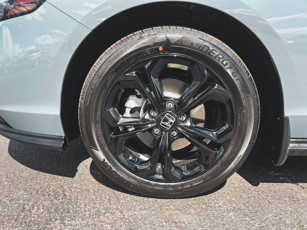 2025 Honda Accord SE photo 9