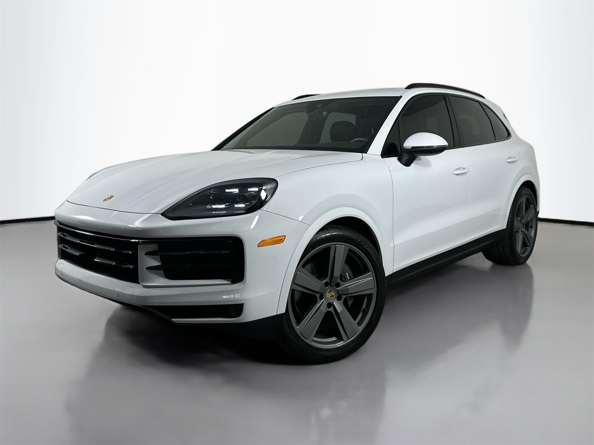 2024 Porsche Cayenne Base's photo