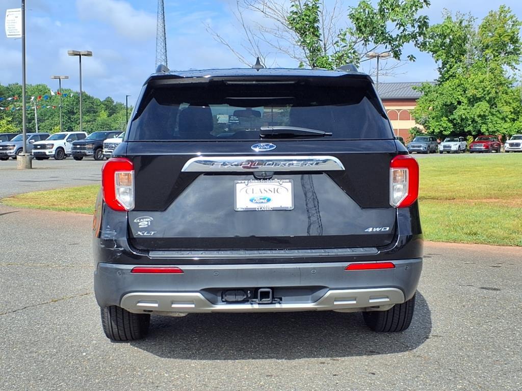 2021 Ford Explorer XLT photo 3