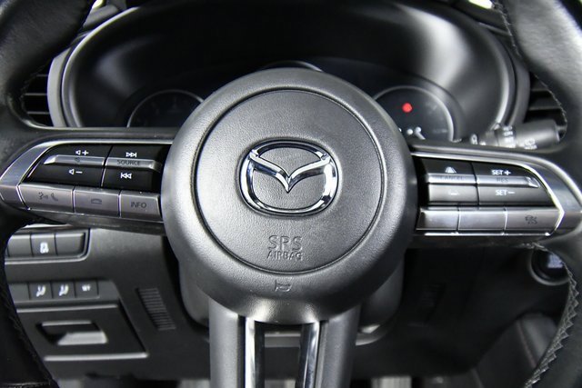 2022 Mazda Mazda3 Hatchback Carbon photo 2