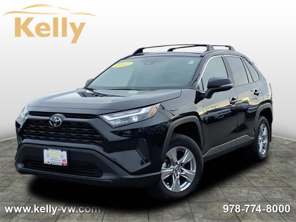2022 Toyota RAV4 XLE's photo