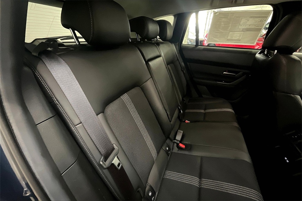 2025 Mazda CX-50 2.5 Select photo 24