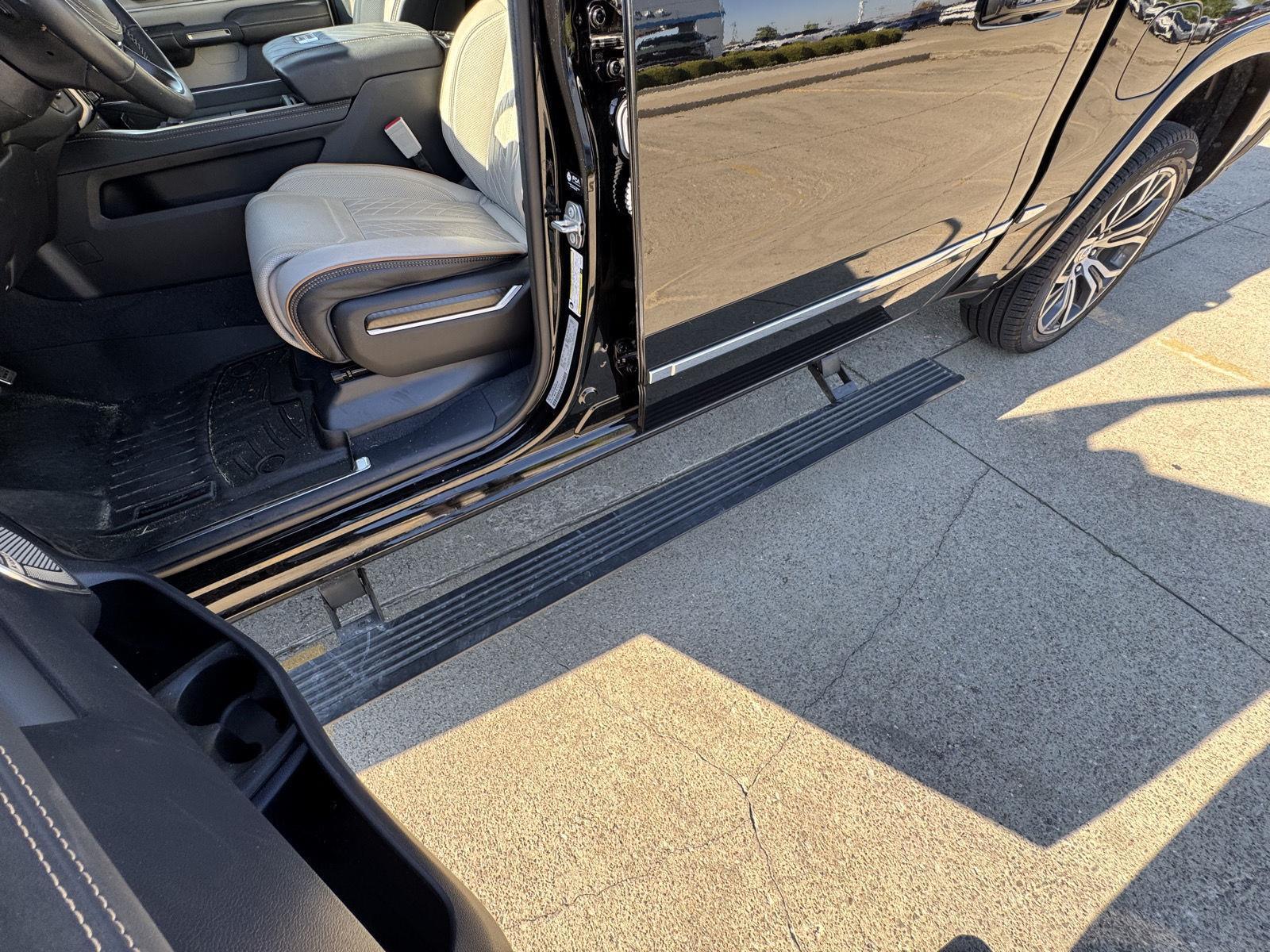 2025 Ram 1500 photo 27