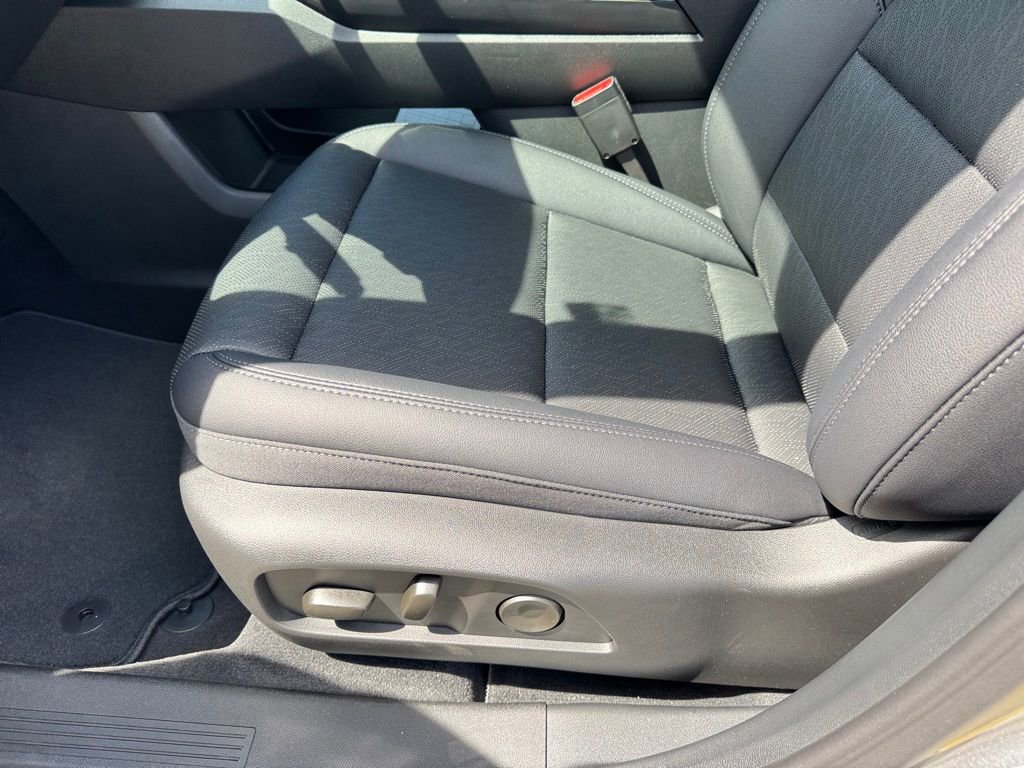2026 Chevrolet Equinox LT photo 22