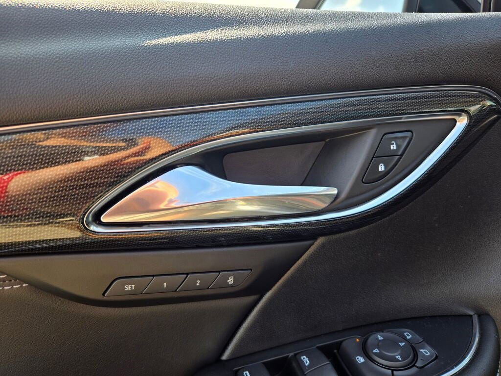 2023 Buick Envision Essence photo 25