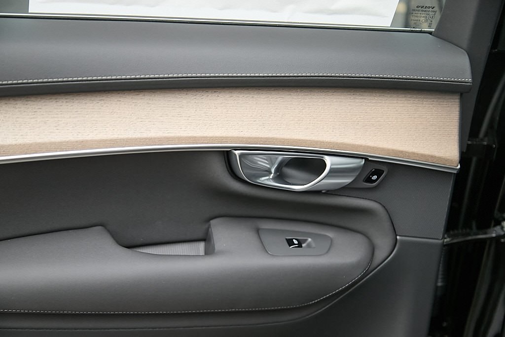 2026 VOLVO XC90 - Image 20