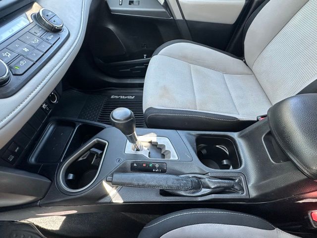 2017 Toyota RAV4 XLE photo 25
