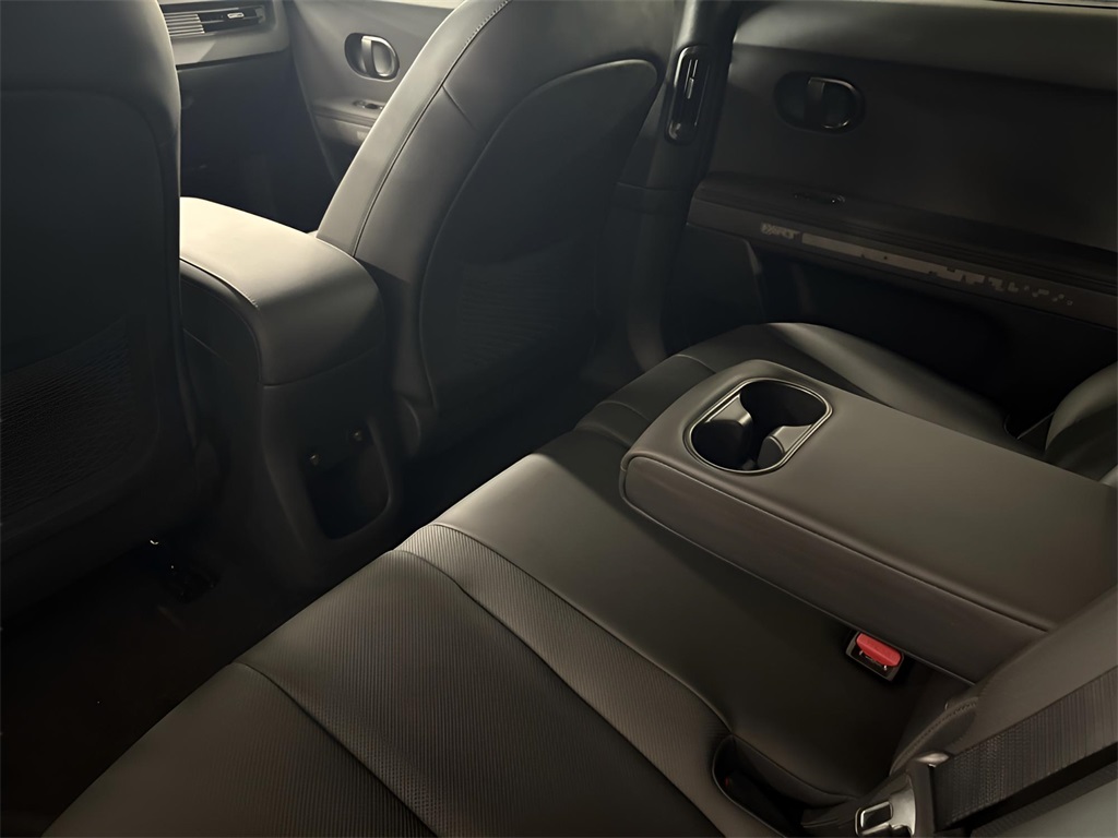2025 Hyundai Ioniq 5 SEL photo 28