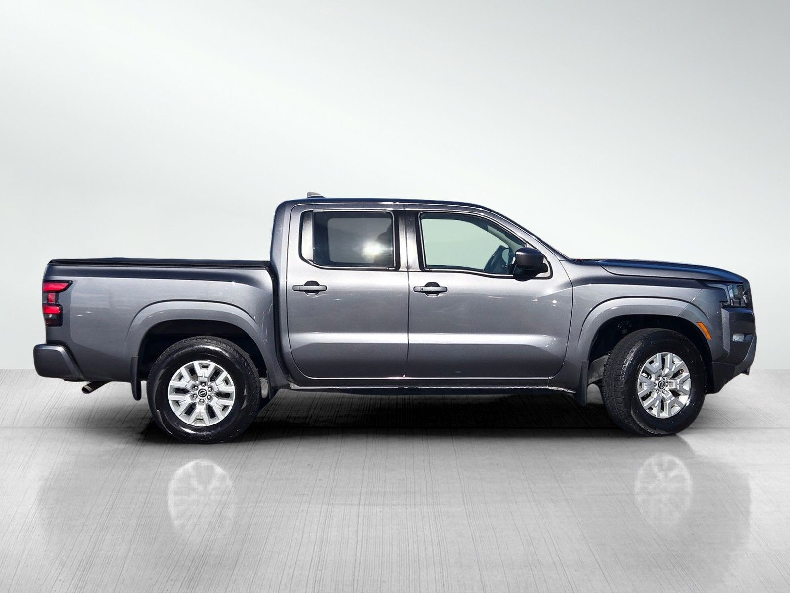 2023 Nissan Frontier Crew Cab SV photo 3