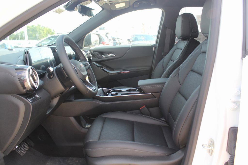 2026 Chevrolet Equinox LT photo 11