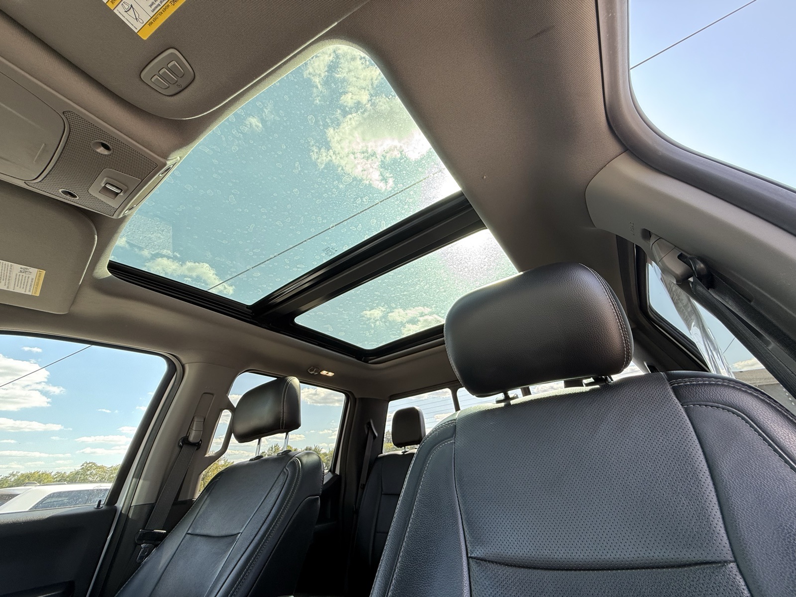 2017 Ford F-150 Lariat photo 4