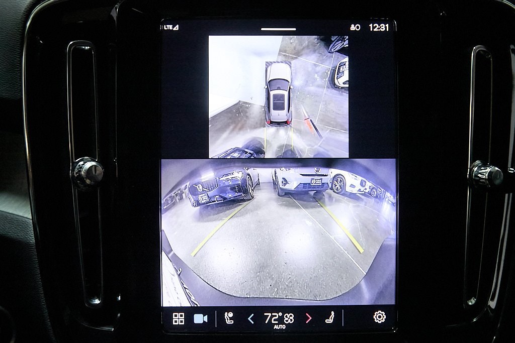 2024 VOLVO XC40 - Image 24