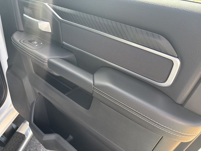 2025 Ram 3500 Big Horn photo 13