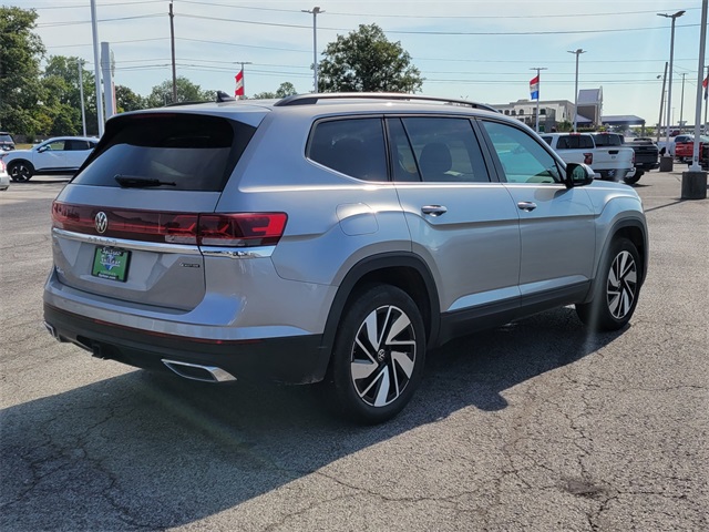 2024 Volkswagen Atlas SE Technology photo 3