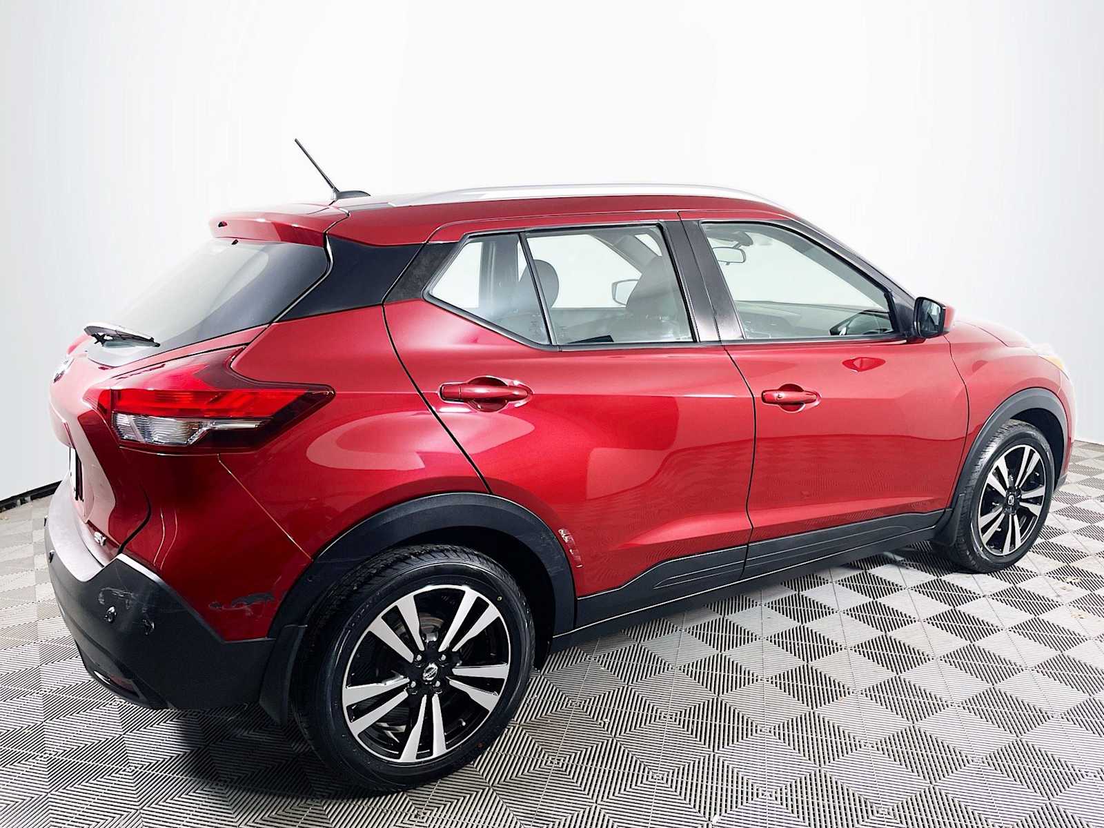 2020 Nissan Kicks SV photo 4