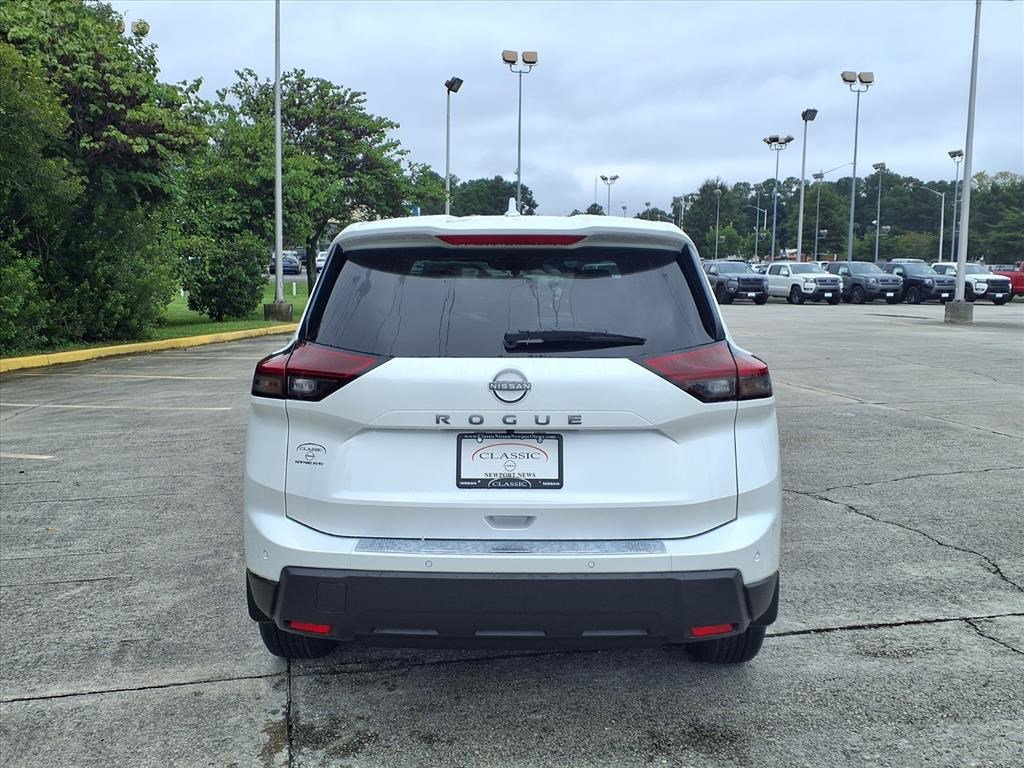 2026 Nissan Rogue SV photo 7