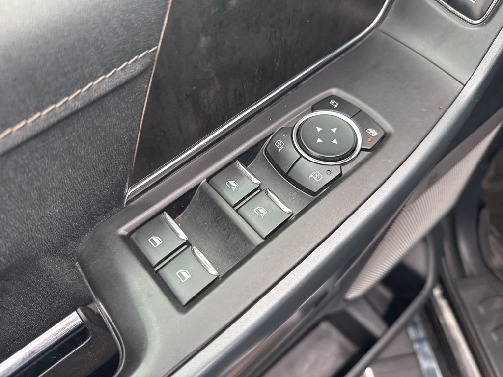 2021 Ford F-150 Lariat photo 18