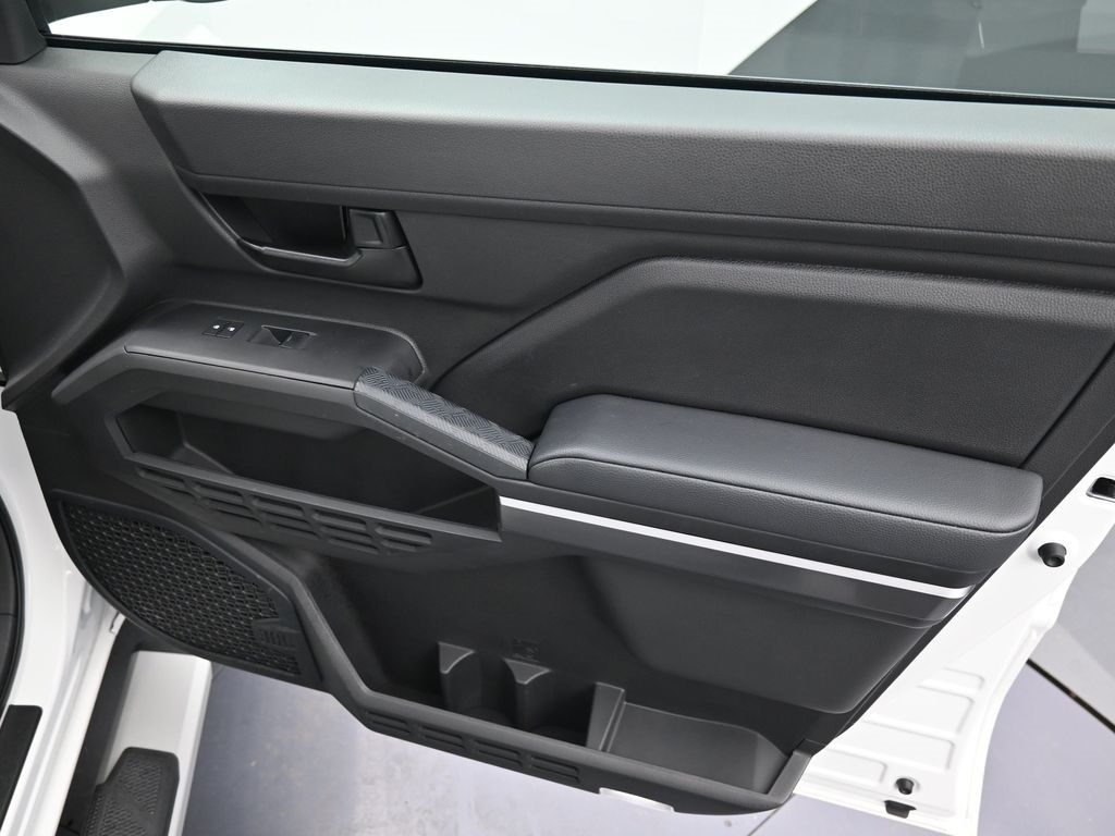 2024 Toyota Tacoma photo 31