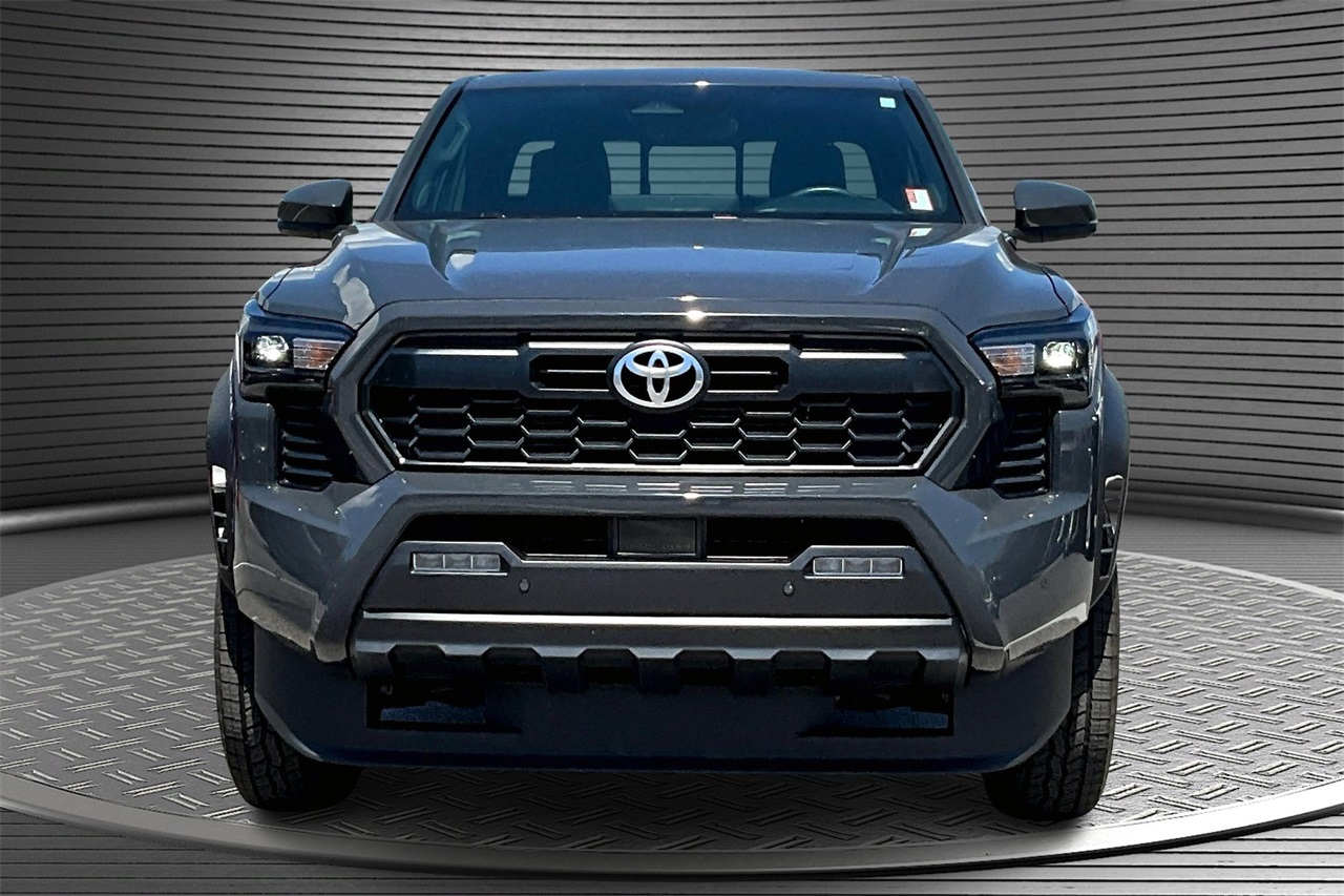 2024 Toyota Tacoma TRD photo 2