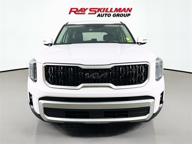 2024 Kia Telluride LX photo 2