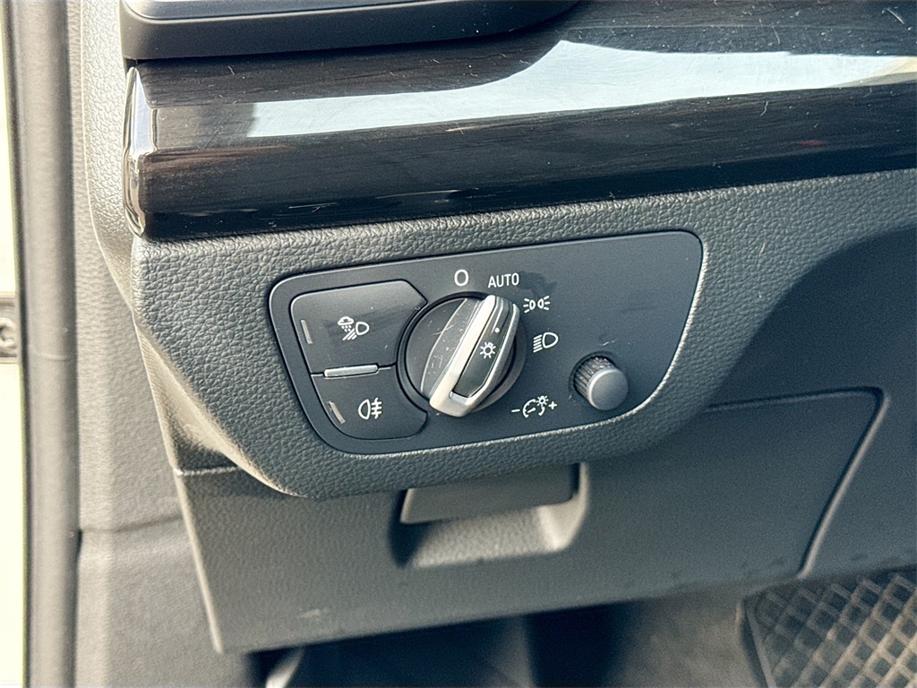 2020 Audi Q5 55 Premium photo 10