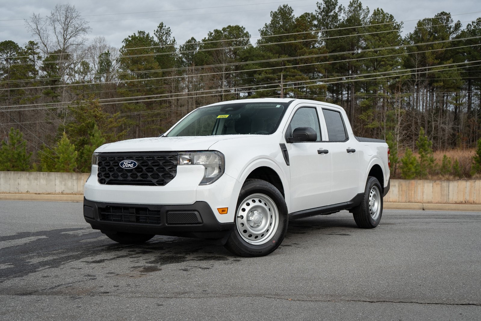 2025 Ford Maverick XL's photo