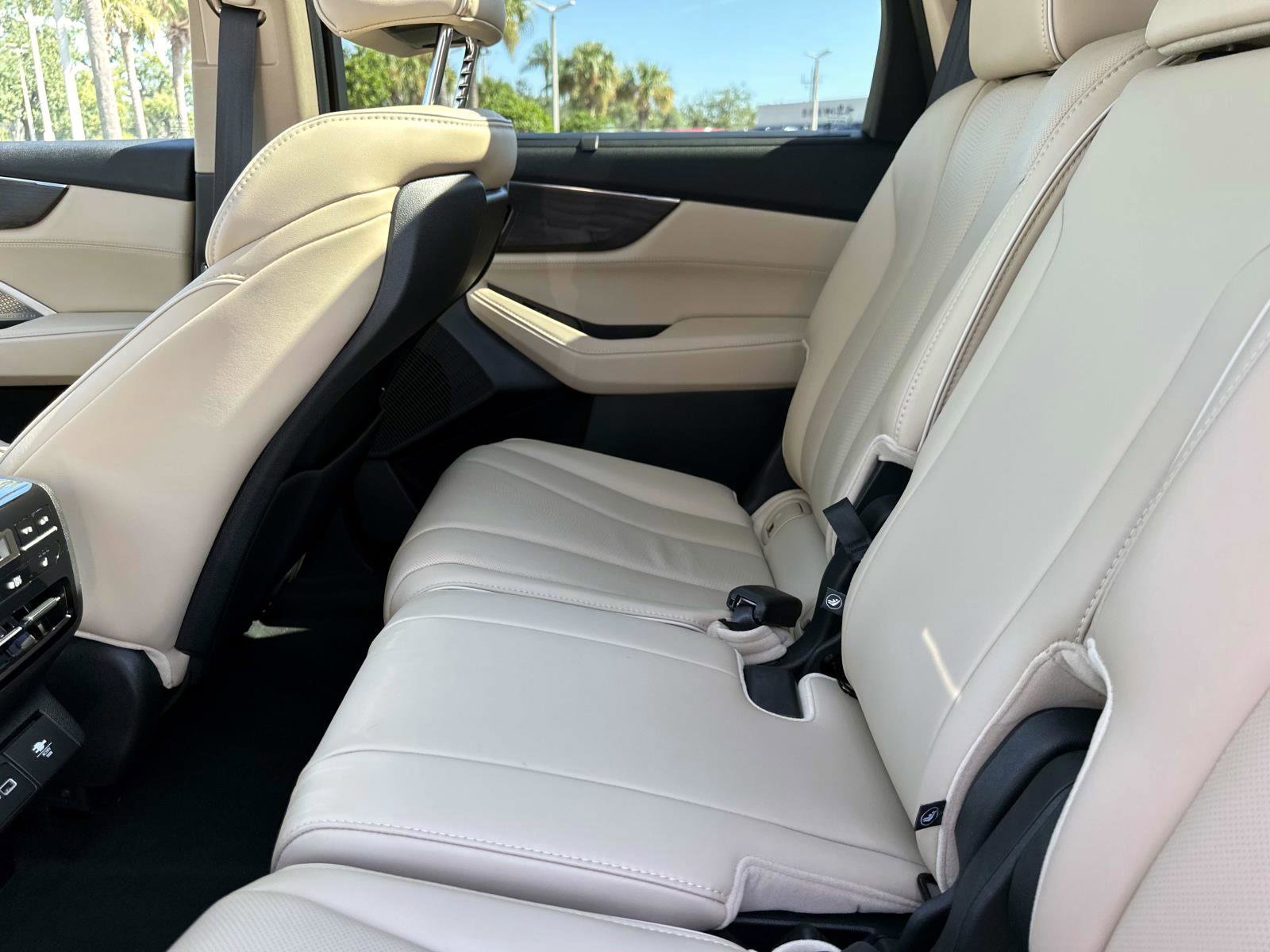 2023 Acura MDX SH-AWD Advance photo 13