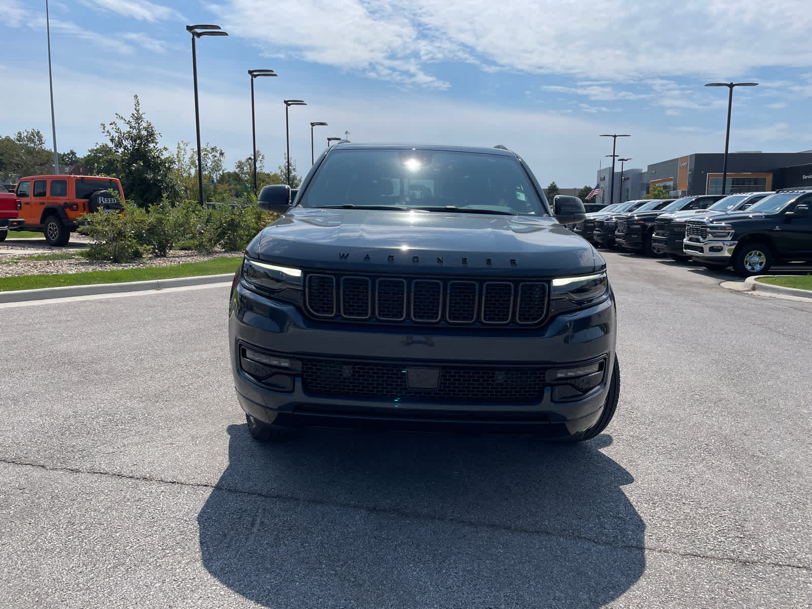 2025 Jeep Wagoneer L Series II Carbide photo 3