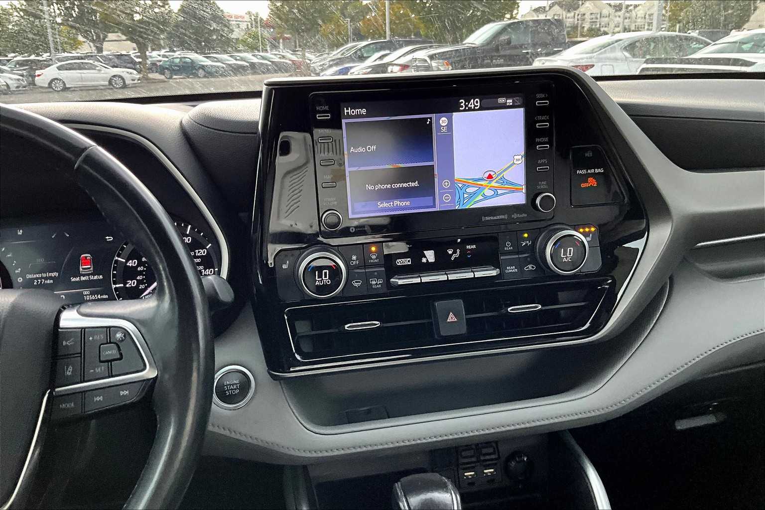 2021 Toyota Highlander XLE photo 6