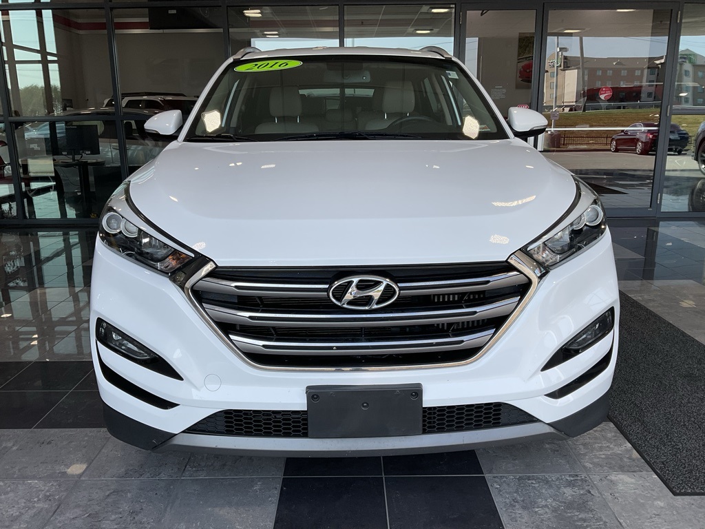 Used 2016 Hyundai Tucson Limited with VIN KM8J33A23GU037961 for sale in Kansas City