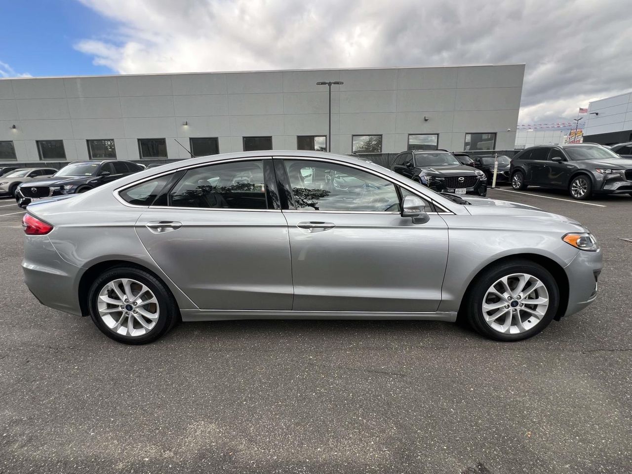 2020 Ford Fusion Energi Titanium photo 2