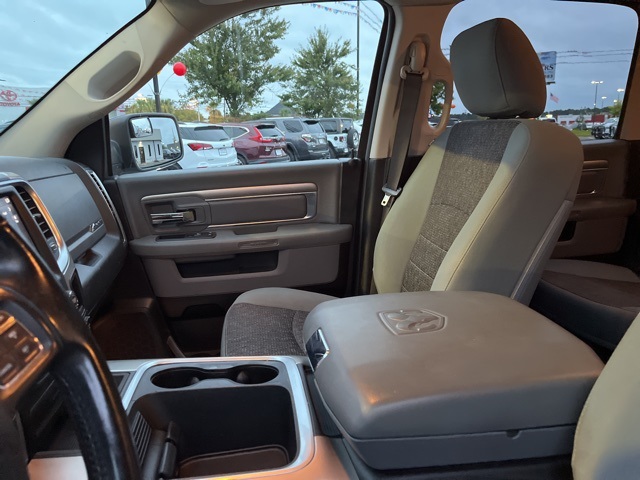 2019 Ram 1500 Classic SLT photo 8