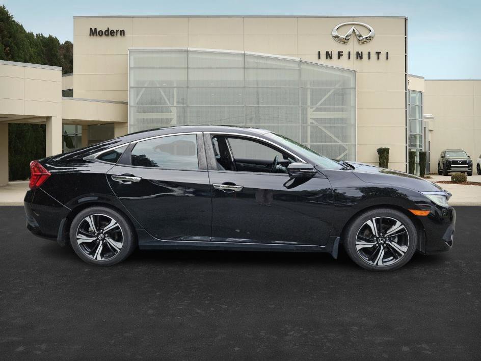 2016 Honda Civic Touring photo 3