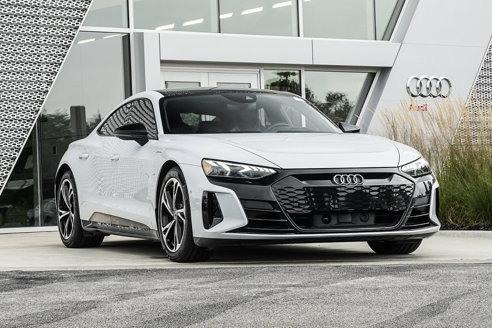 2022 Audi e-tron GT Prestige's photo