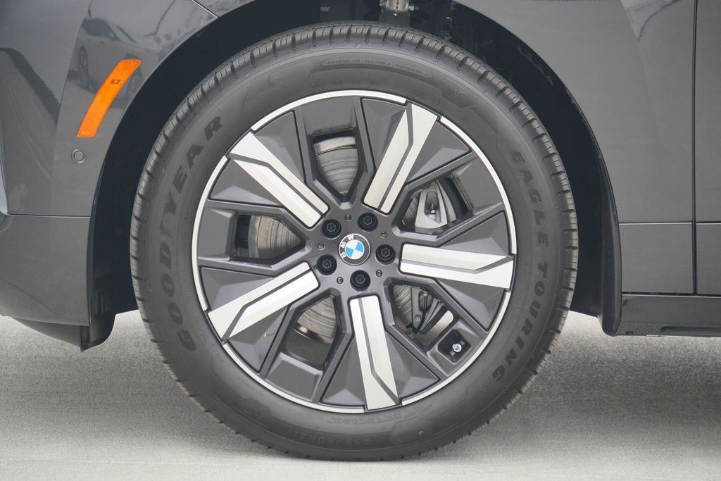 2026 Bmw iX photo 5