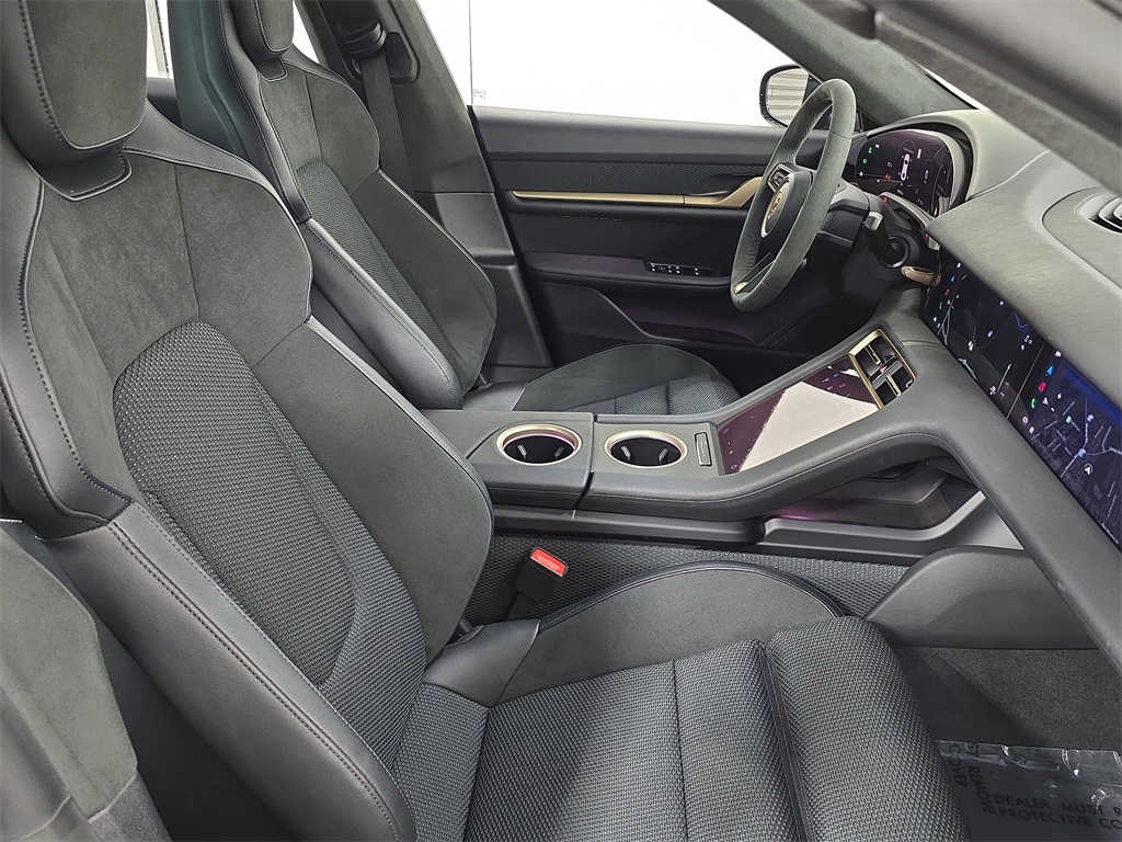 2023 Porsche Taycan GTS photo 27