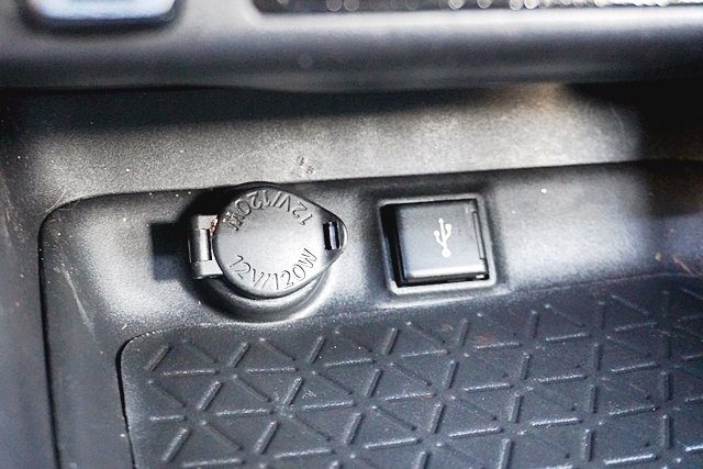 Used 2020  Toyota XSE image 27