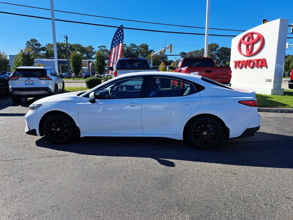 2025 Toyota Camry SE photo 12
