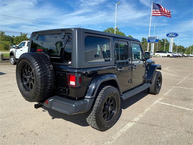 2020 Jeep Wrangler Unlimited Sahara photo 3