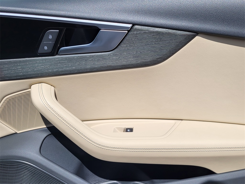 2020 Audi A4 45 Premium Plus Quattro photo 13