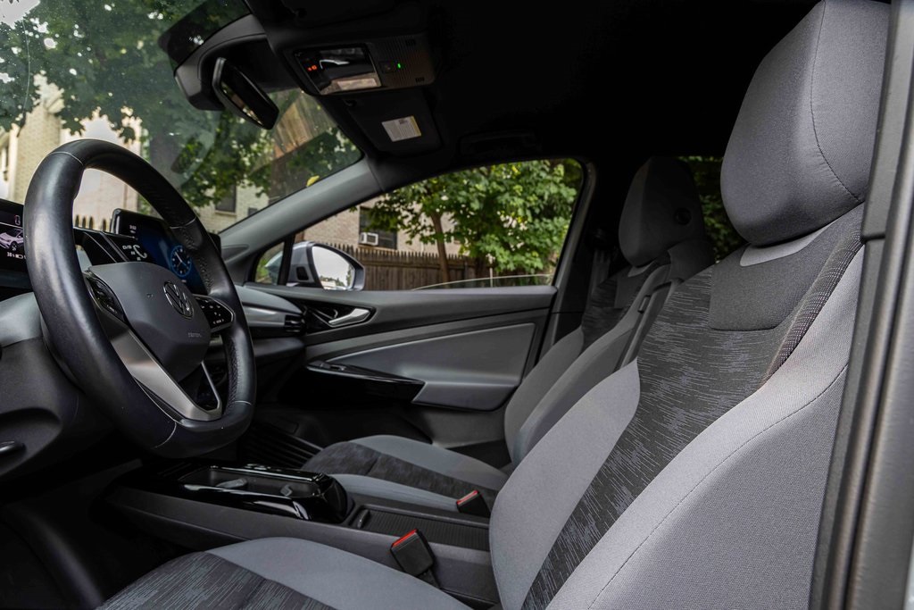 2022 Volkswagen ID.4 Pro photo 9