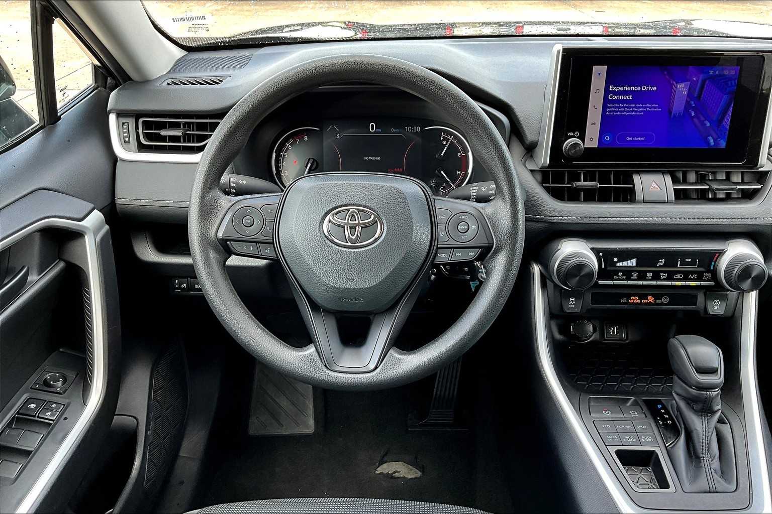 2024 Toyota RAV4 LE photo 5