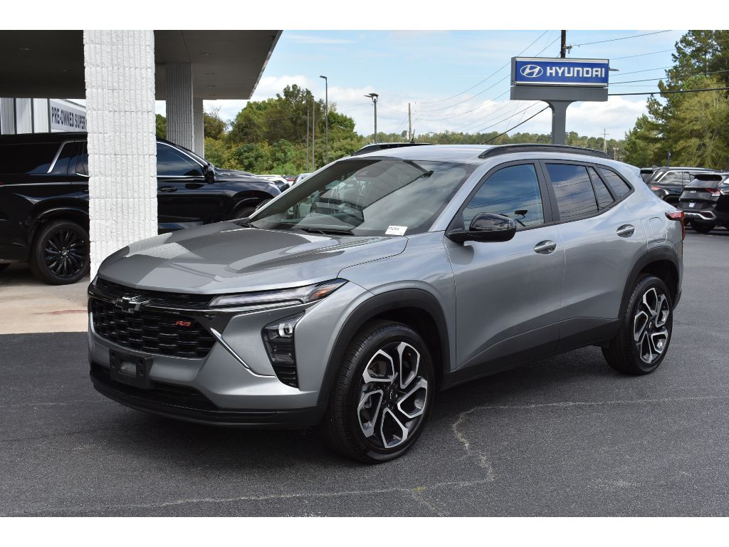 2025 Chevrolet Trax RS's photo