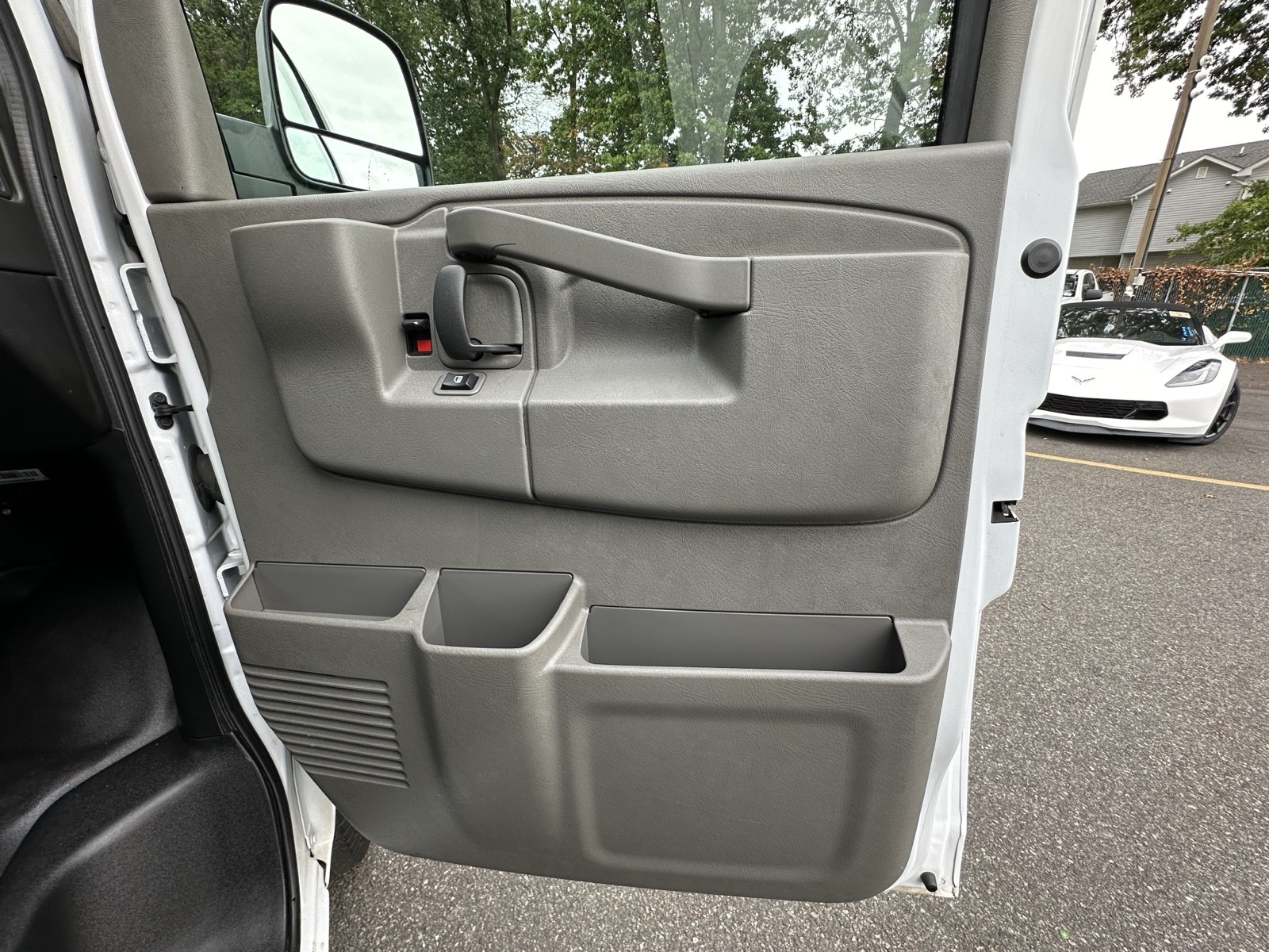 2023 Chevrolet Express Cargo Van photo 40
