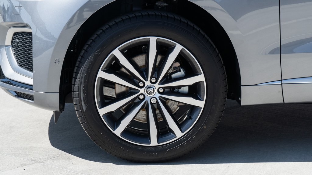 2025 Jaguar F-PACE P250 R-Dynamic S photo 9