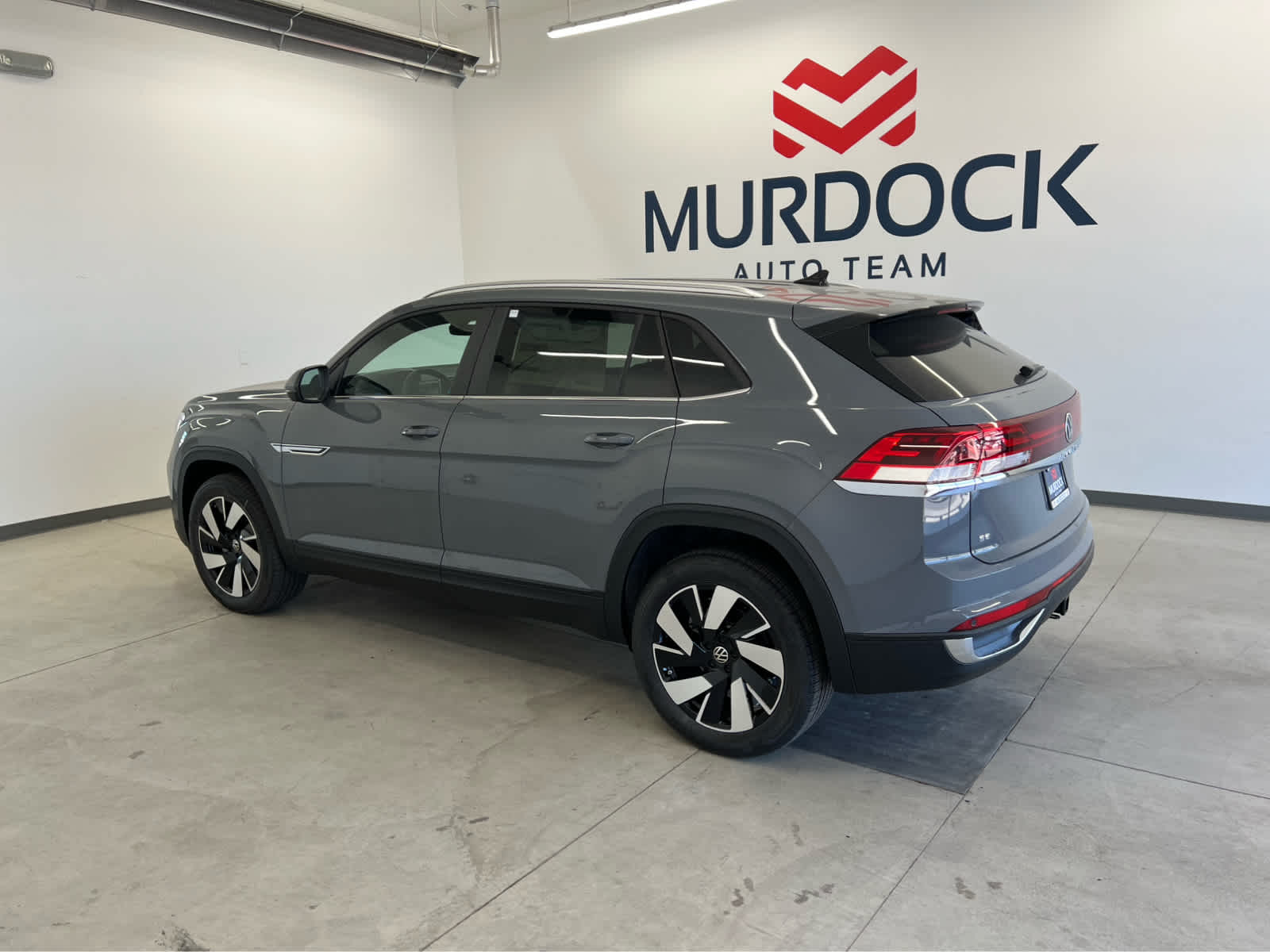 2025 Volkswagen Atlas Cross Sport SE Technology photo 2