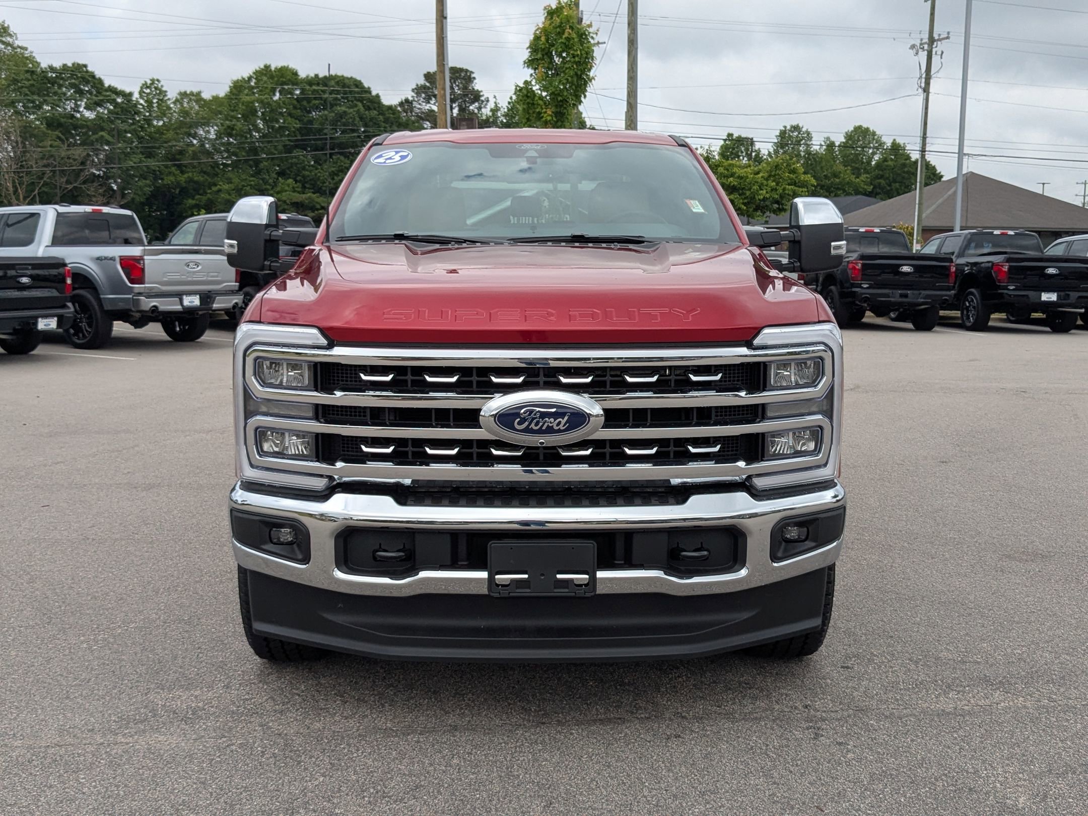 2025 Ford F-250 Lariat photo 4