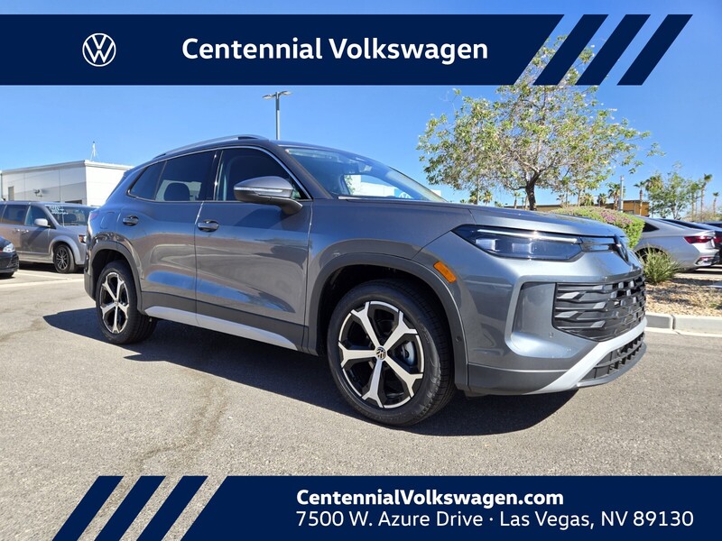 2025 Volkswagen Tiguan SE's photo