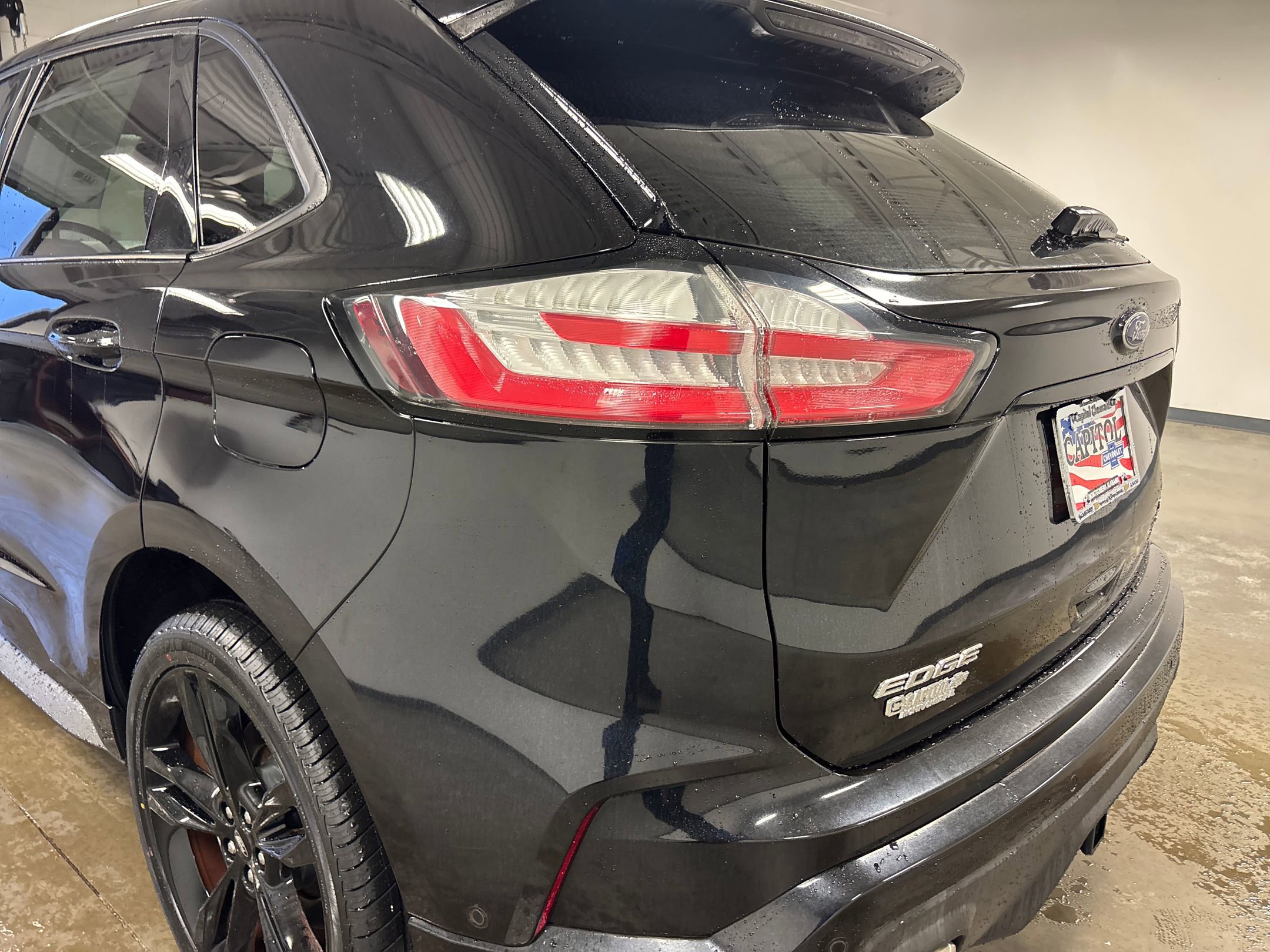 2019 Ford Edge ST photo 10