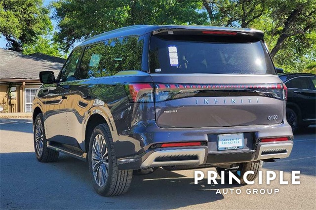2025 Infiniti QX80 Luxe photo 6